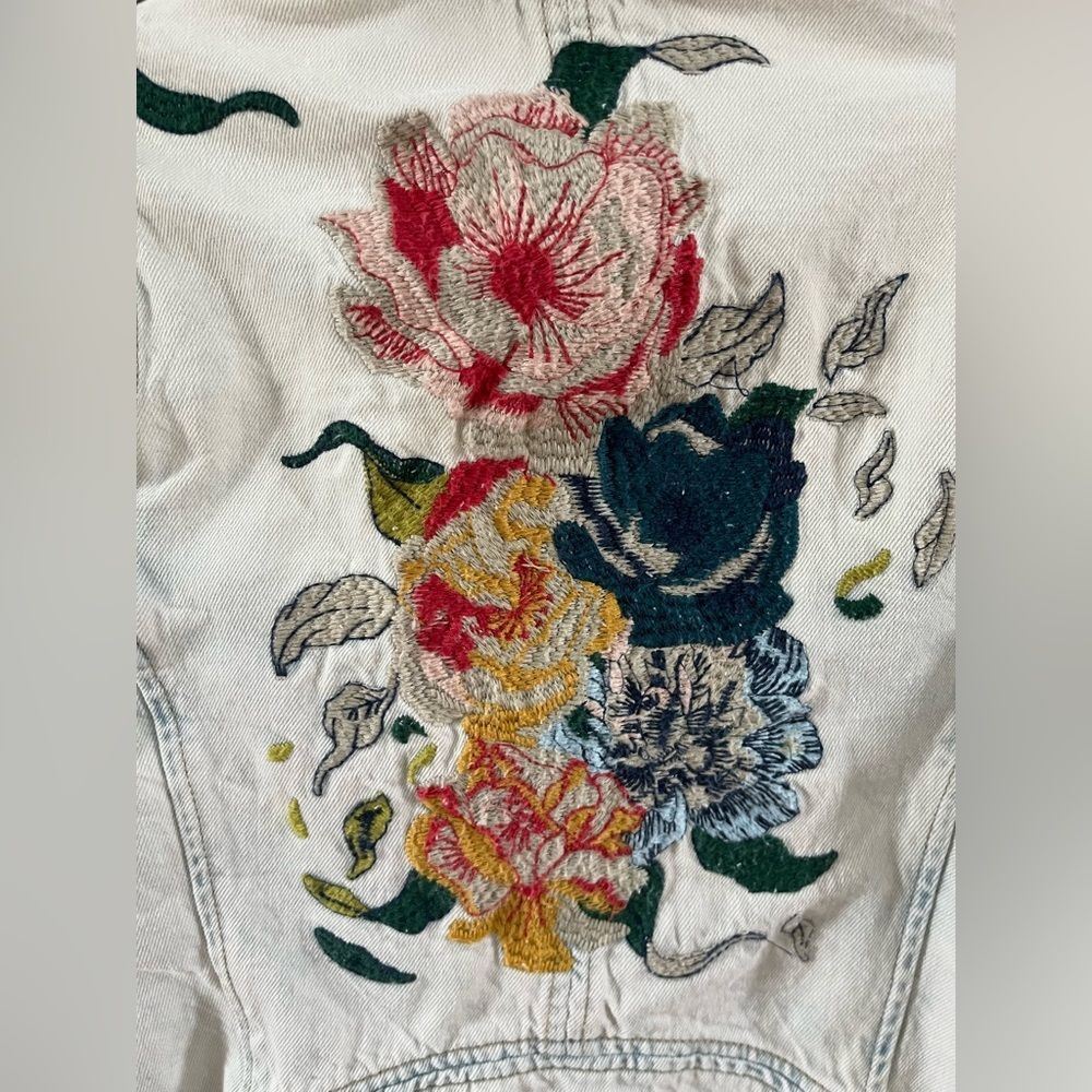 Blank NYC Floral Embroidered Moto Denim Jacket - Size Small EUC - Picture 6 of 8